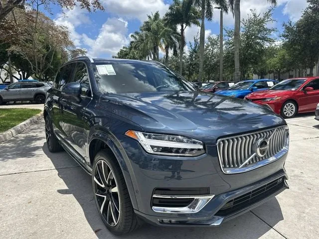 2023 Volvo XC90 Plus photo 26