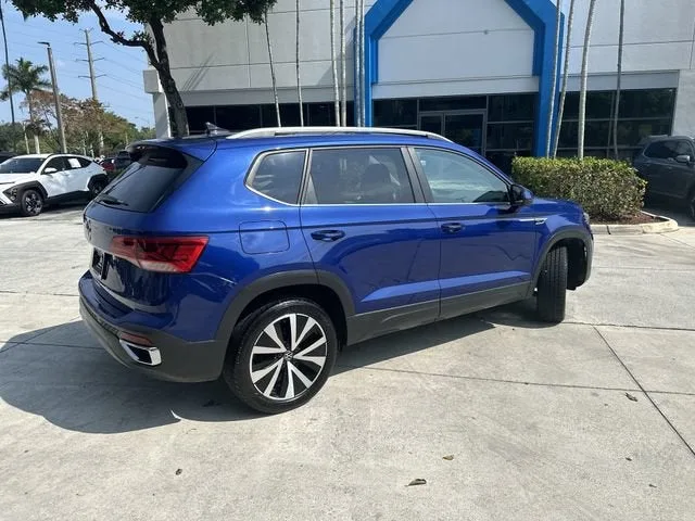 2024 Volkswagen Taos SE photo 15