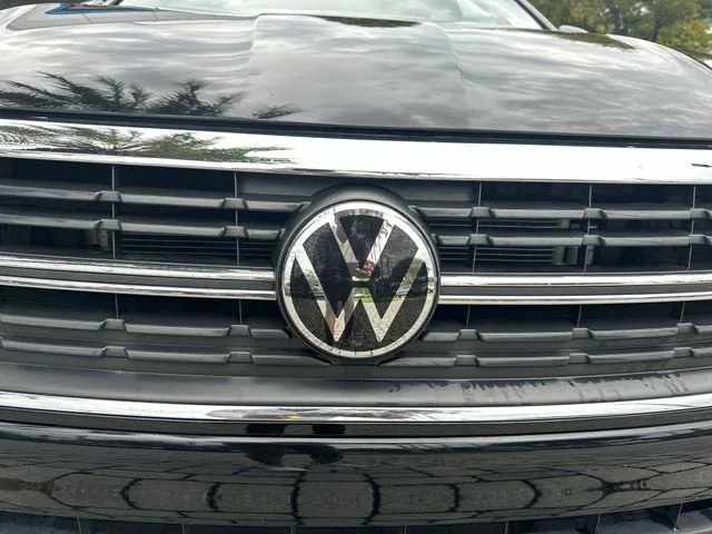 2024 Volkswagen Jetta SE photo 10