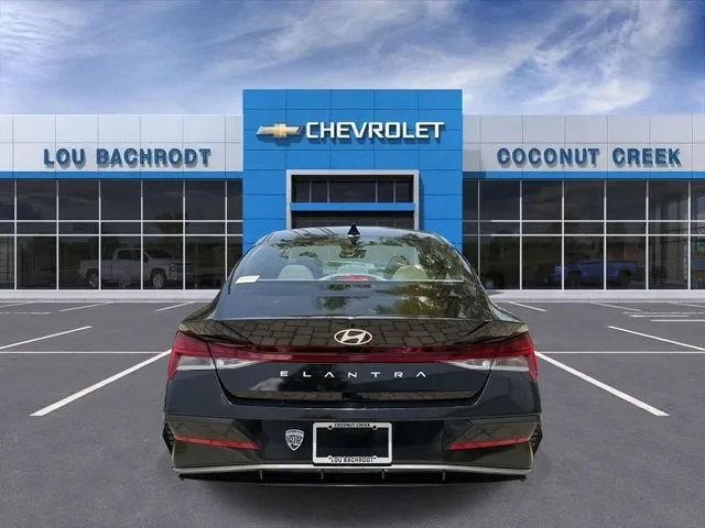 2025 Hyundai Elantra SEL Convenience photo 7