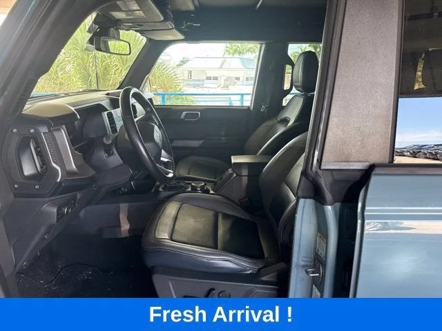 2022 Ford Bronco Base photo 2