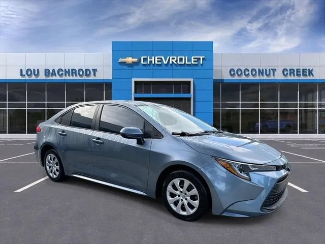2023 Toyota Corolla LE photo 2
