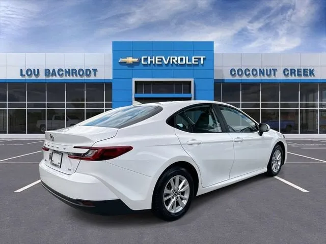 2025 Toyota Camry LE photo 8