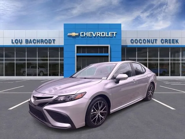 2024 Toyota Camry SE photo 4
