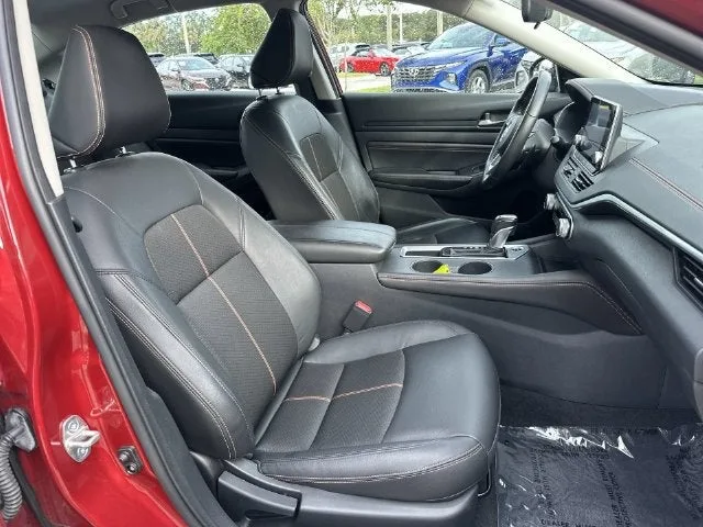 2022 Nissan Altima 2.5 SR photo 29