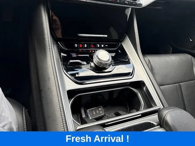 2024 Jeep Wagoneer Series II Carbide photo 9