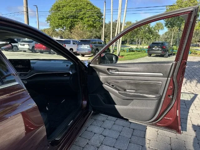 2023 Nissan Altima 2.5 SL photo 23