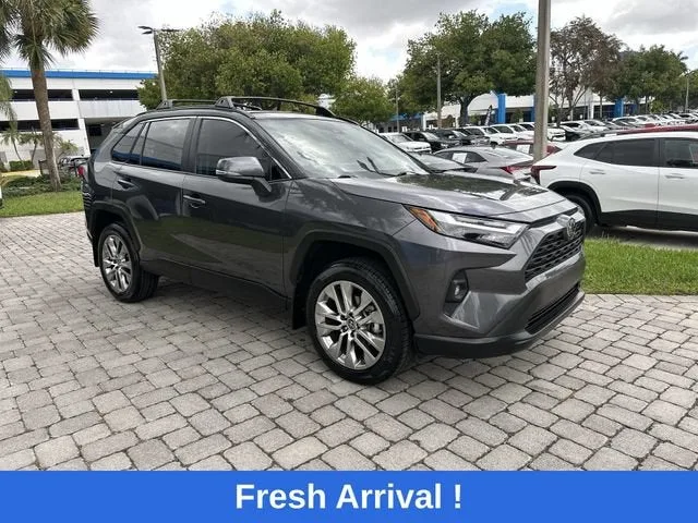 2024 Toyota RAV4 XLE Premium photo 16