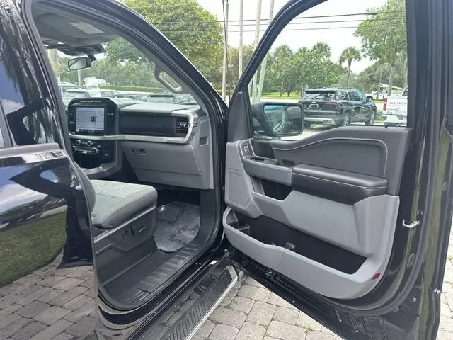 2023 Ford F-150 XL photo 22