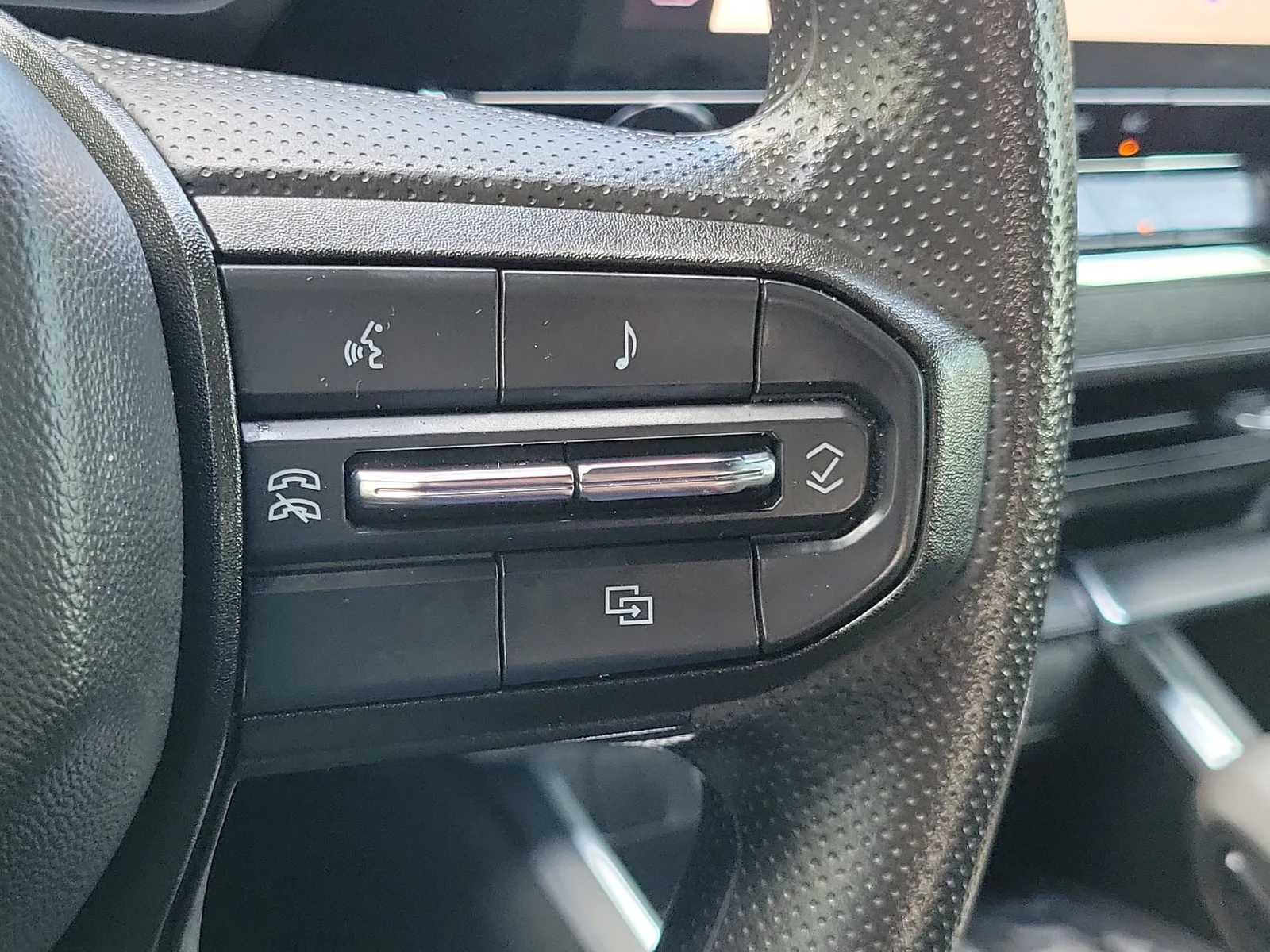2023 Chevrolet Colorado 4WD Trail Boss photo 28