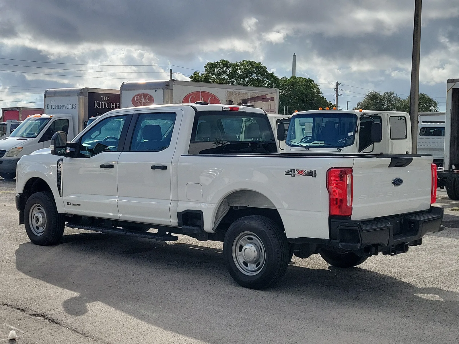 2026 Ford Super Duty F-250 SRW XL photo 3