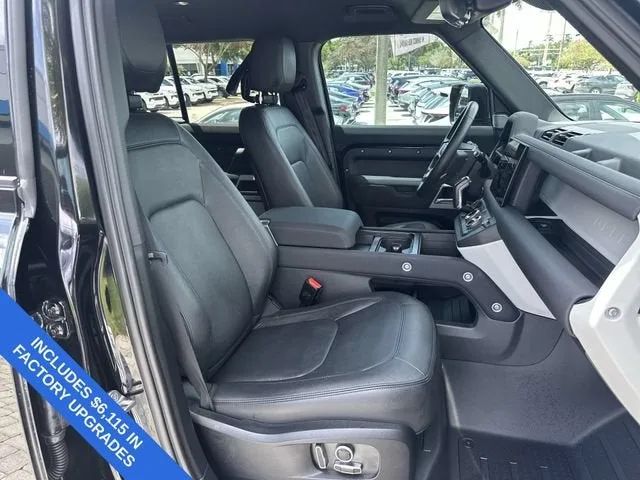 2023 Land Rover Defender SE photo 29