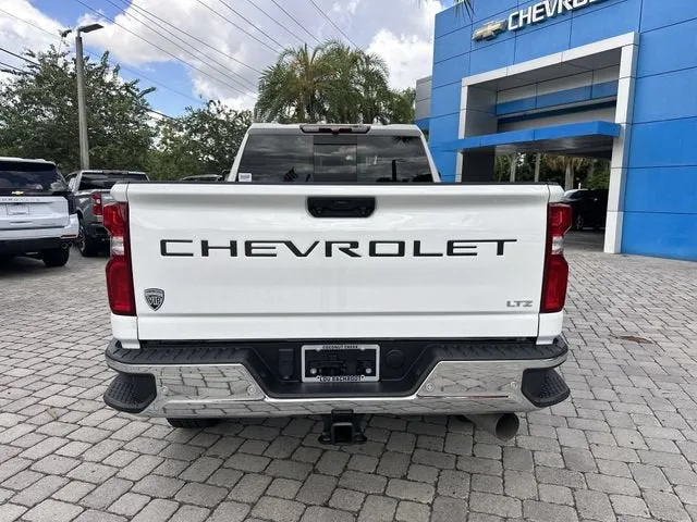 2024 Chevrolet Silverado 3500 HD LTZ photo 37