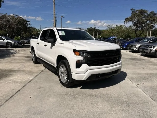 2025 Chevrolet Silverado 1500 Custom photo 17