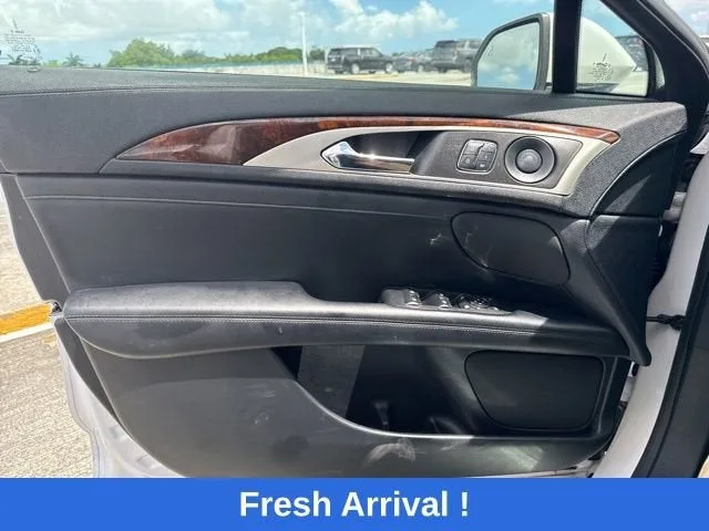 2020 Lincoln MKZ Reserve photo 11