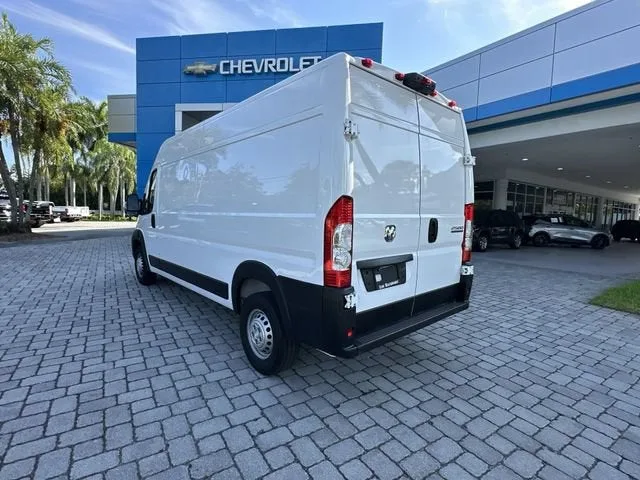 2025 RAM ProMaster Cargo Van Tradesman photo 33