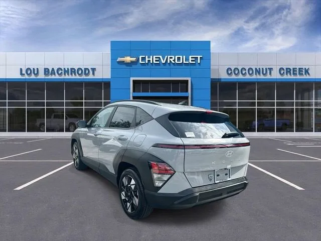 2025 Hyundai Kona SEL photo 6