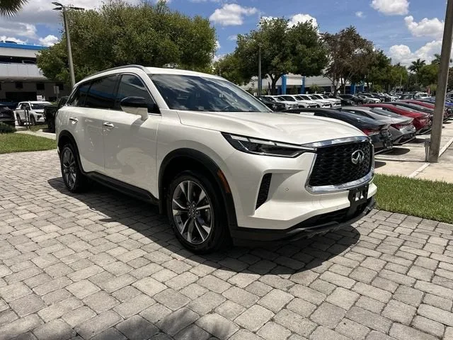 2023 INFINITI QX60 LUXE photo 16