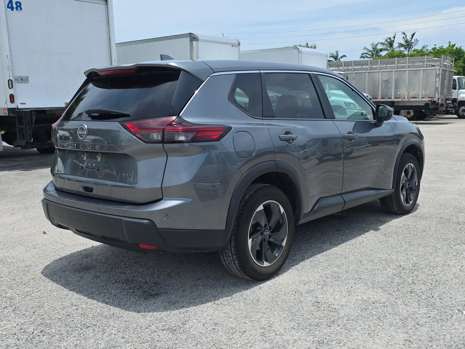 2024 Nissan Rogue SV photo 7