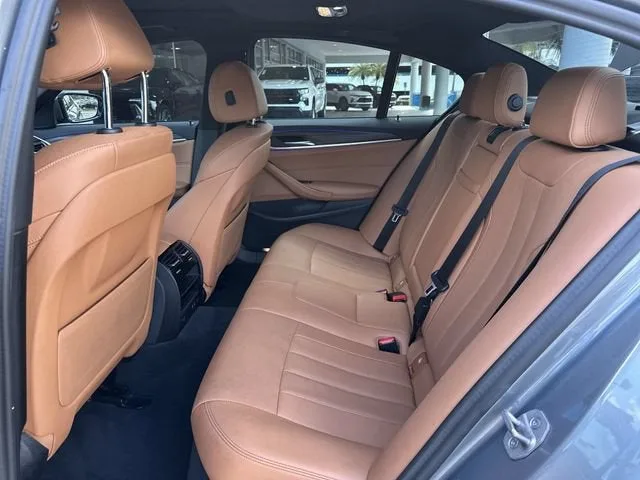 2023 BMW 5 Series 530i photo 27