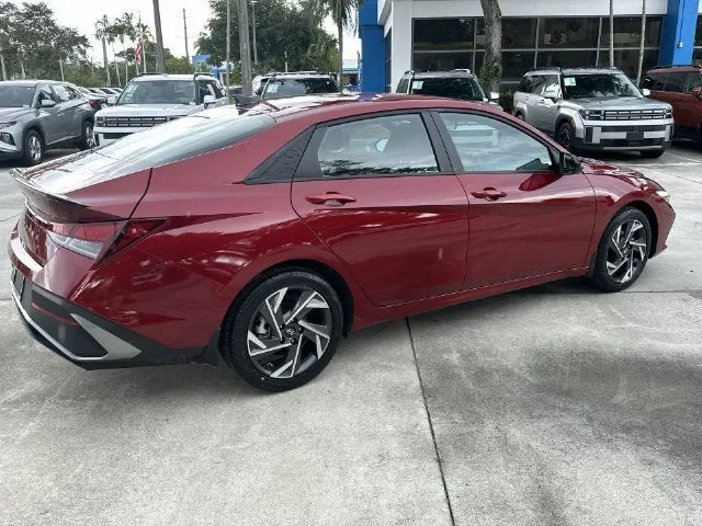 2025 Hyundai Elantra SEL Sport photo 21