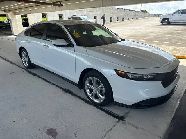 2023 Honda Accord Sedan LX photo 14