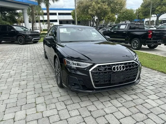 2023 Audi A8 4DR L QTRO 55 TFS photo 17