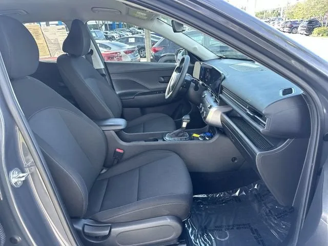 2024 Hyundai Kona SE photo 29
