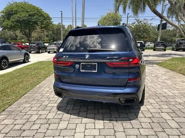 2021 BMW X7 xDrive40i photo 33