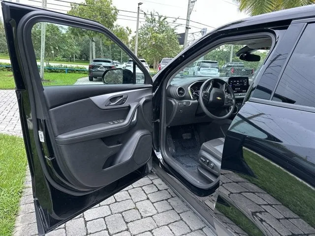 2025 Chevrolet Blazer 2LT photo 22