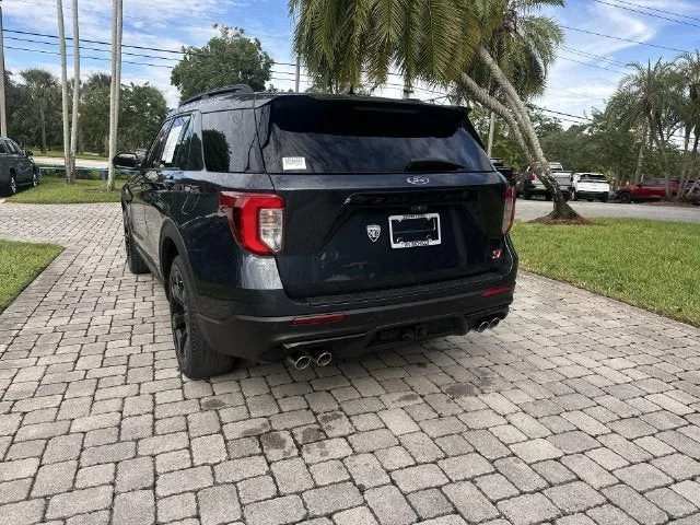 2023 Ford Explorer ST photo 35
