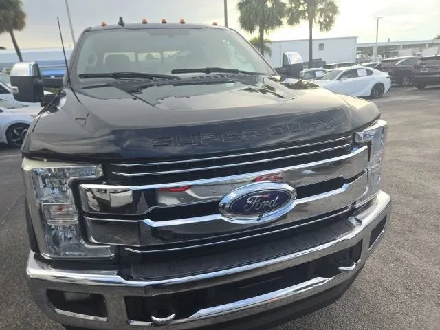 2019 Ford Super Duty F-250 SRW XL photo 7