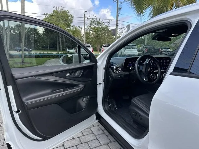 2024 Chevrolet Blazer EV LT photo 22