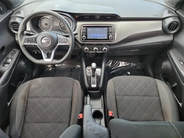 2020 Nissan Kicks S photo 17