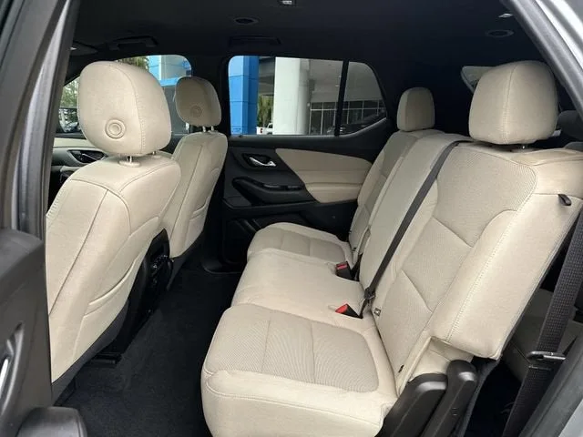 2023 Chevrolet Traverse LS photo 27