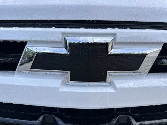 2023 Chevrolet Silverado 1500 RST photo 10