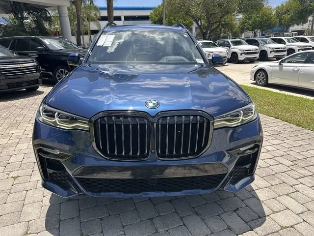2021 BMW X7 xDrive40i photo 14