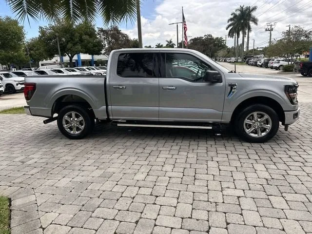2025 Ford F-150 XLT photo 14