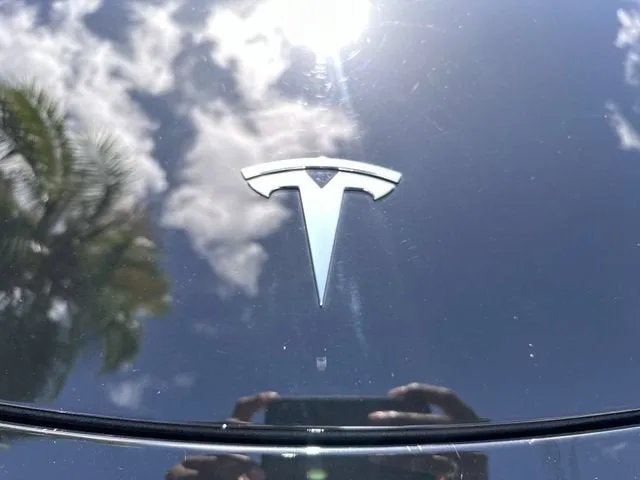 2023 Tesla Model Y Long Range photo 10
