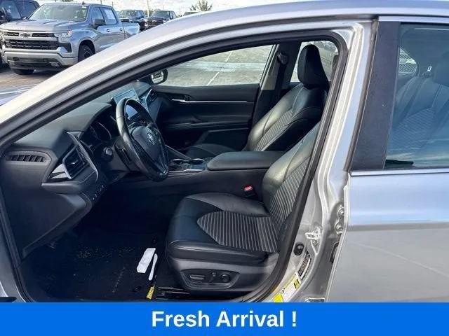 2023 Toyota Camry SE photo 2