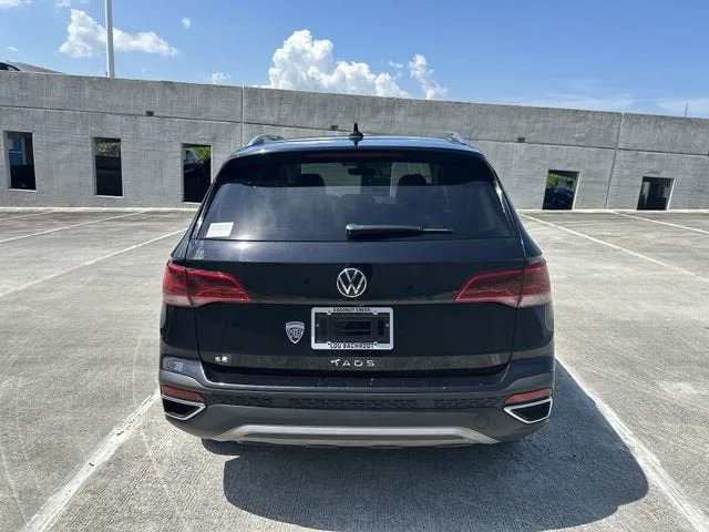 2024 Volkswagen Taos SE photo 40