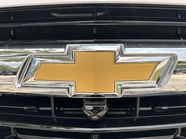2026 Chevrolet Suburban LS photo 10