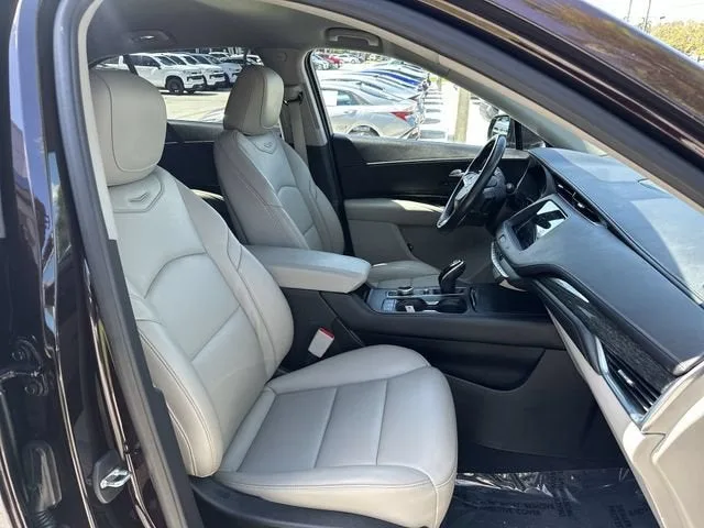 2021 Cadillac XT4 FWD Premium Luxury photo 29