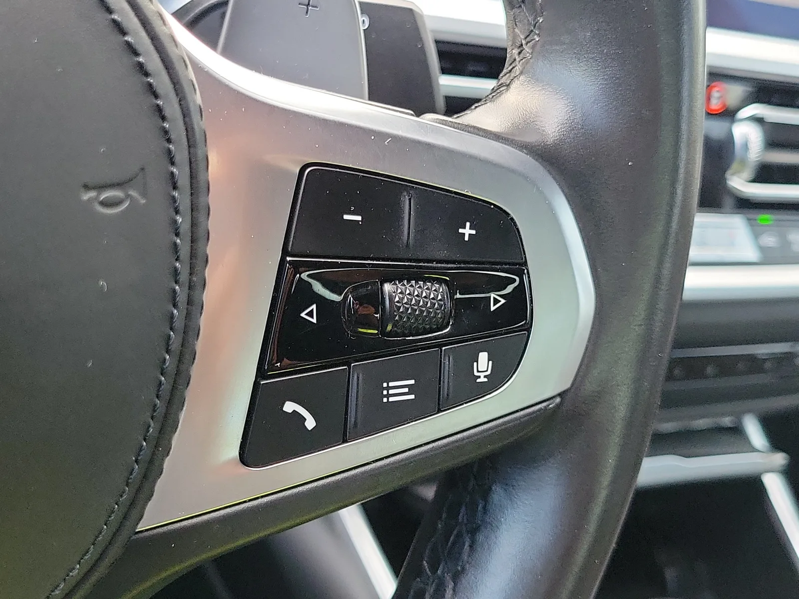 2020 BMW 3 Series 330i photo 27