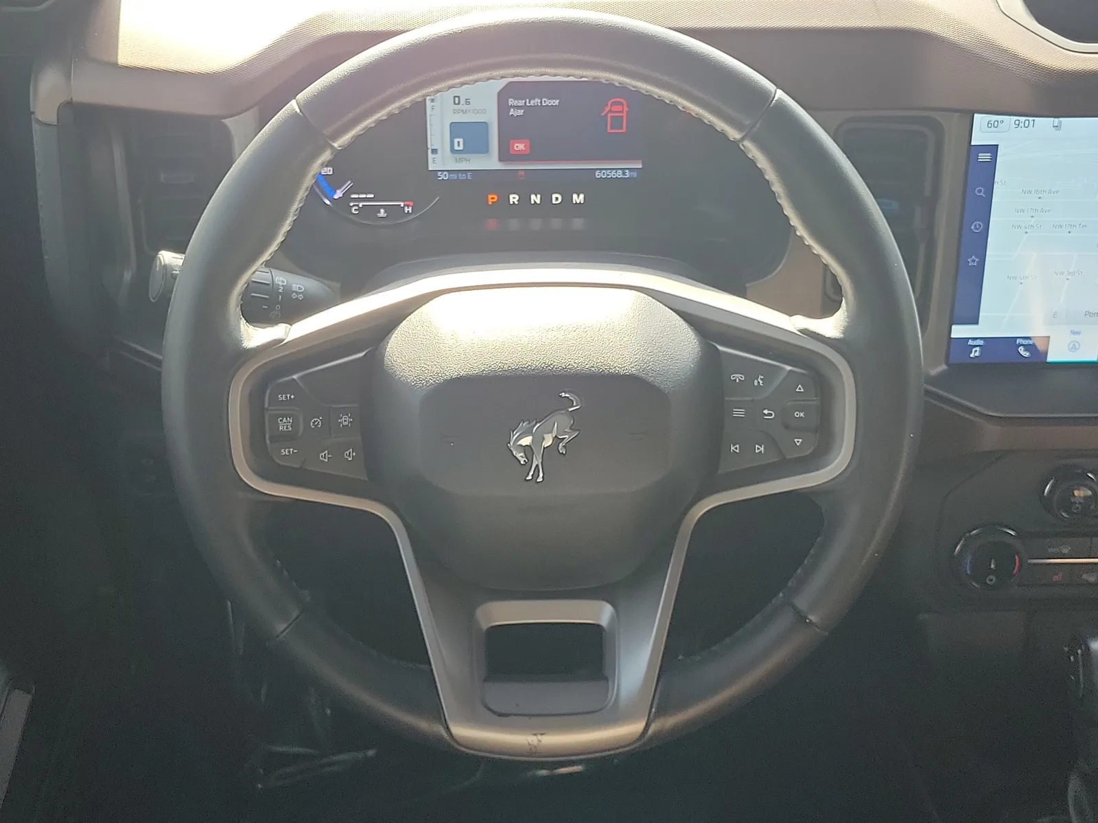 2022 Ford Bronco Base photo 18