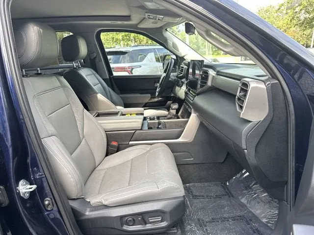 2022 Toyota Tundra 4WD Limited photo 29