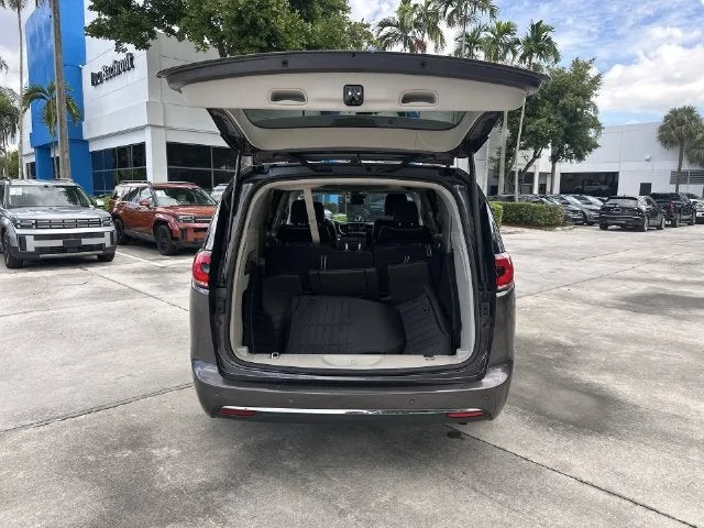 2023 Chrysler Pacifica Limited photo 28