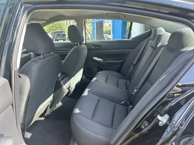 2025 Nissan Altima SV photo 27