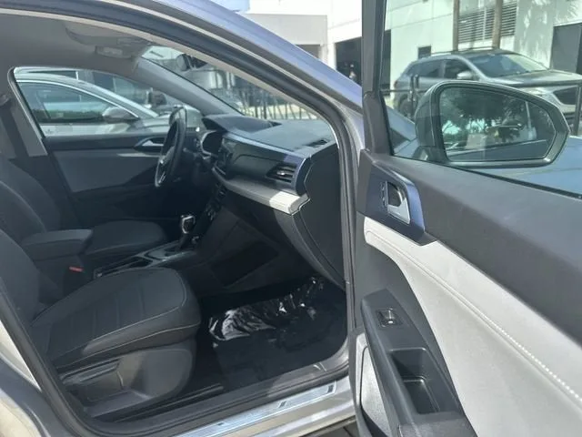 2024 Volkswagen Taos SE photo 29