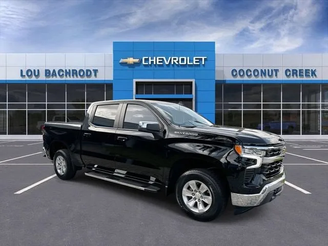 2023 Chevrolet Silverado 1500 LT photo 2